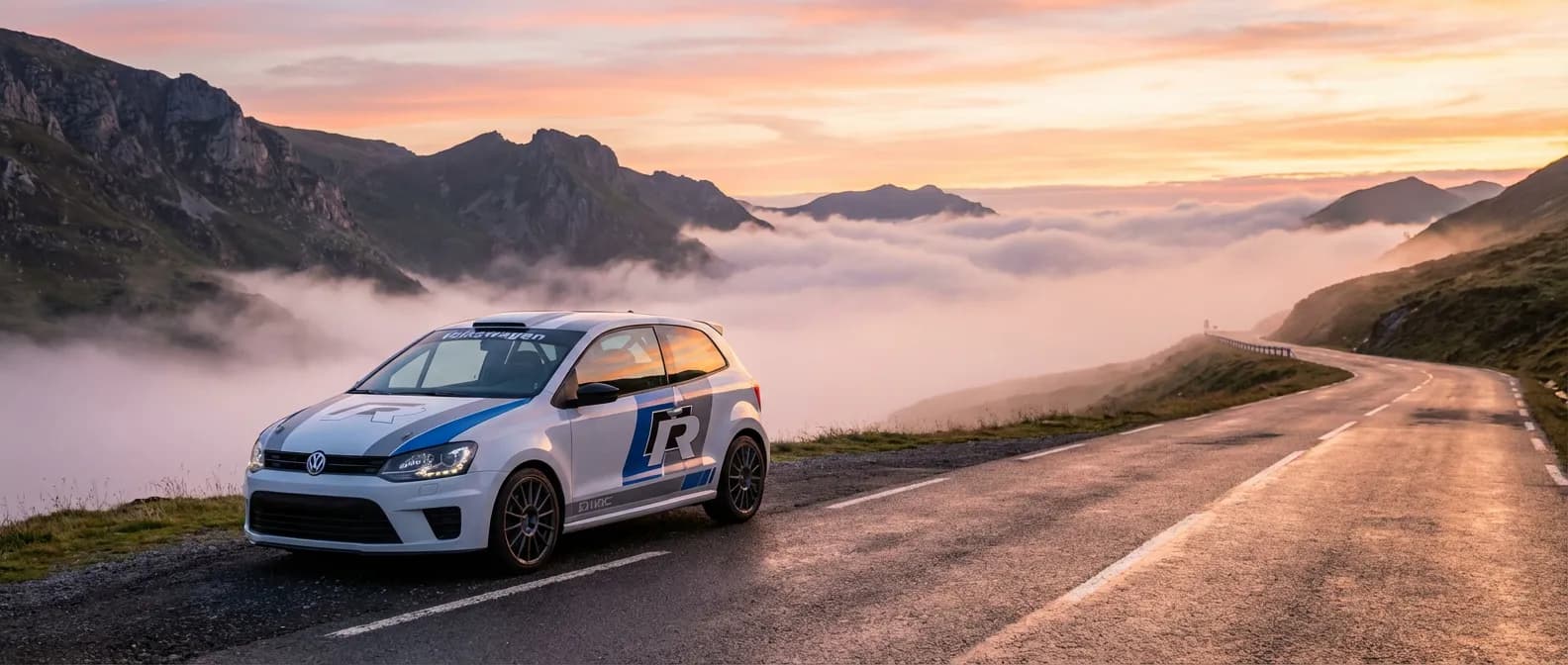 Volkswagen Polo R WRC Street blanche sur une route de montagne au lever du soleil, style cinématographique.